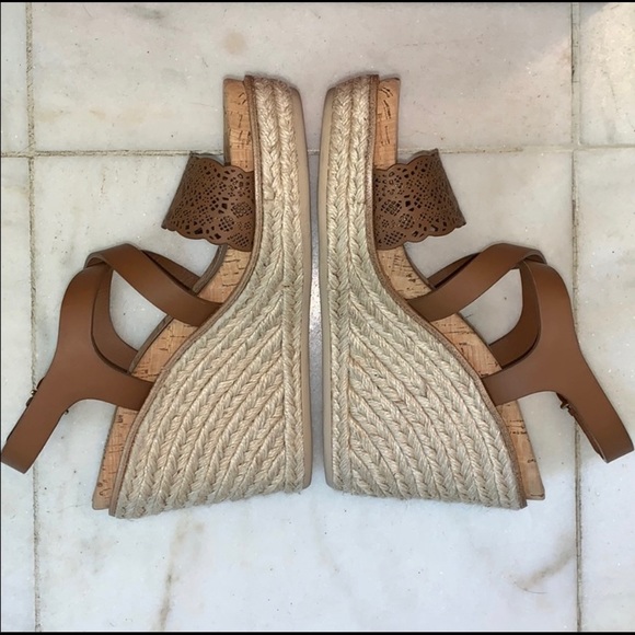 FERRAGAMO GIOELA SANDALS - Picture 2 of 7